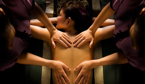 Four Hands  Massage